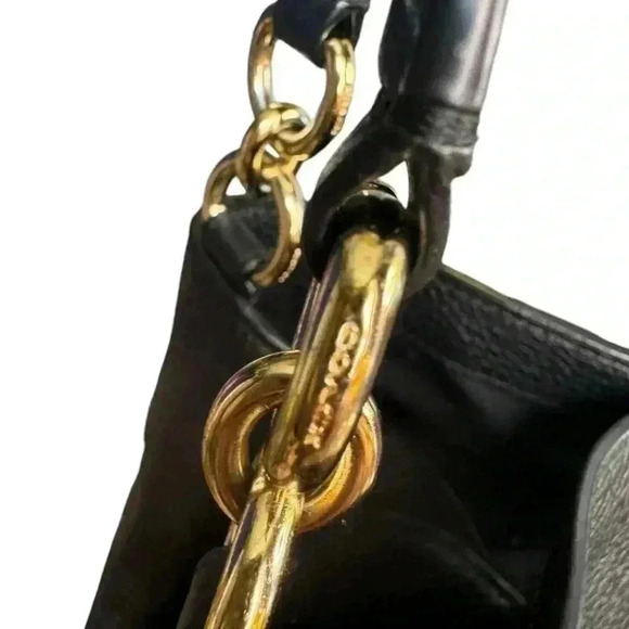 Coach Lexy pebble leather shoulder bag. - Picture 5 of 15